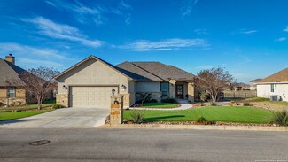 133 Fairway Dr, Floresville, TX 78114