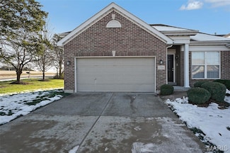 1704 Preston Centre Dr, Fenton, MO 63026