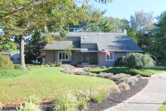 4 Woodstock Dr, Linwood, NJ 08221