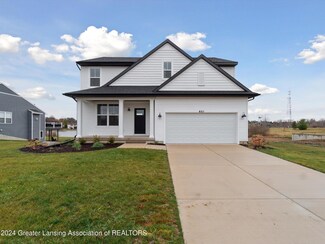 621 Launch Point Dr, Perry, MI 48872