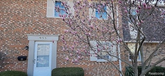 953 Kirts Blvd Unit 28, Troy, MI 48084