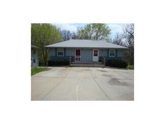 3713 NW South Dr, Riverside, MO 64150