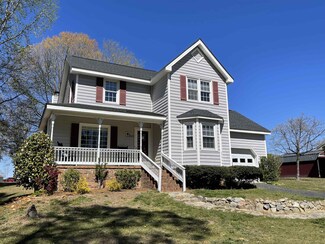 615 Camellia Dr, Four Oaks, NC 27524