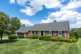 110 East St, Lenox, MA 01240