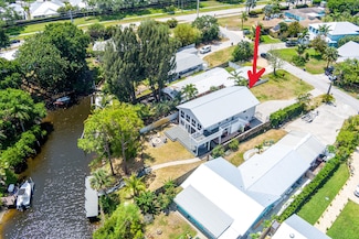 1447 SW Peninsula Ln, Palm City, FL 34990