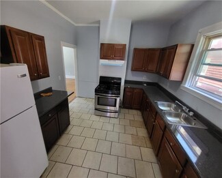 268 Sayles St, Providence, RI 02905