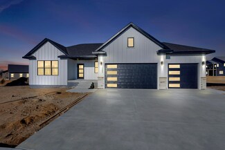 1203 Lutsen Cir, Brookings, SD 57006