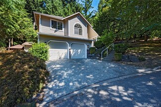 4028 NE 196th Ct, Lake Forest Park, WA 98155
