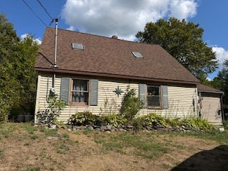 143 Bolstridge Rd, Corinna, ME 04928