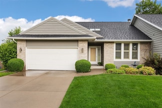 1661 Bilgarie Ct NE Unit A, Cedar Rapids, IA 52402