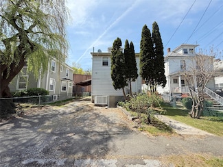 18 Anna St, Nyack, NY 10960