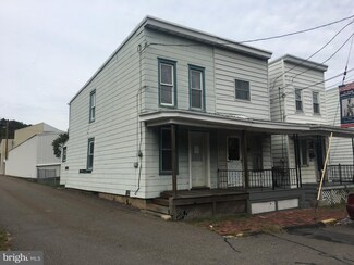 23 W Carroll St, Saint Clair, PA 17970