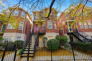 639 W Elm St Unit C, Chicago, IL 60610