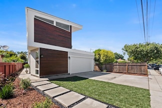 1105 Hollyburne Ave, Menlo Park, CA 94025