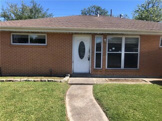 2021 Venus Place, Violet, LA 70092