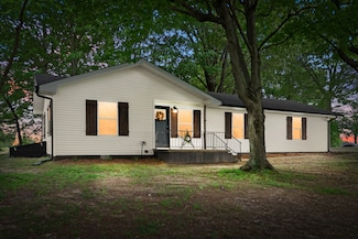 5921 Keysburg Rd, Adams, TN 37010