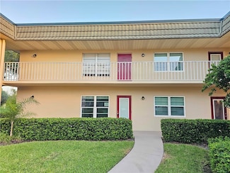 35 Vista Gardens Trail Unit 102, Vero Beach, FL 32962