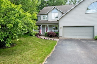 245 Crossfield Dr, Colchester, VT 05446