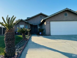 1941 Vassar St, Delano, CA 93215
