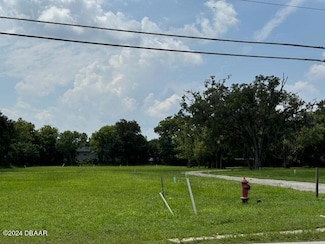 475 3rd St, Holly Hill, FL 32117