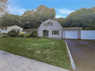 1290 Waverly Ave, Farmingville, NY 11738