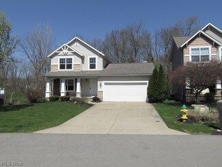 2498 Cedar Creek Ln, Akron, OH 44312