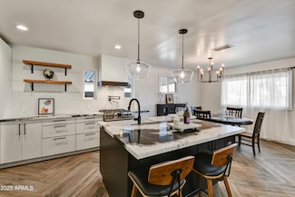 1735 W Mitchell Dr, Phoenix, AZ 85015