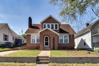 407 W 1st Ave, Lenoir City, TN 37771
