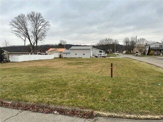 454-455 Pine St, Zelienople, PA 16063
