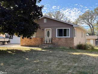 209 Orchard Ln, Clear Lake, IA 50428