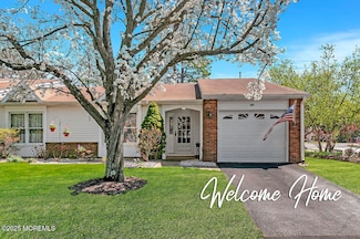 89 Chaucer Ct Unit 3, Lakewood, NJ 08701