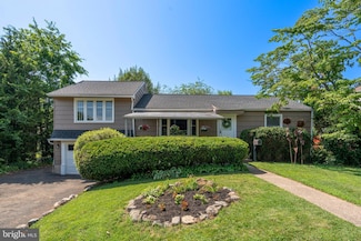 1908 Carton Rd, Hatboro, PA 19040