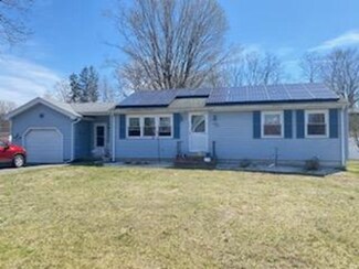 97 Buckingham Ave, West Springfield, MA 01089