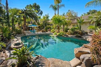 1918 Cresthaven Dr, Vista, CA 92084