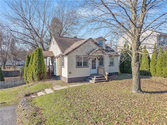 121 Gillespie Ave, Syracuse, NY 13219