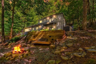 223 Mango Cir, Ellijay, GA 30540