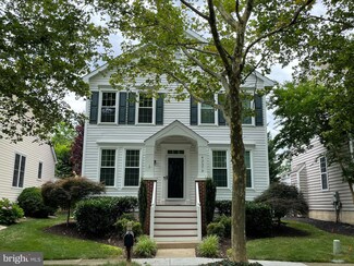 43373 Chorley Wood St, Chantilly, VA 20152