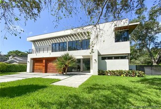 5208 SW 76th St, Miami, FL 33143
