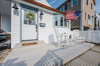 96 Alabama St, Long Beach, NY 11561
