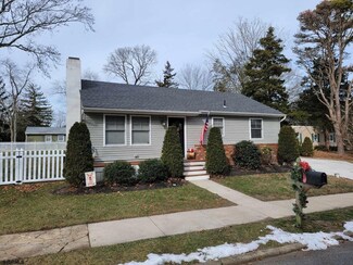 404 1st Ave, Marmora, NJ 08223