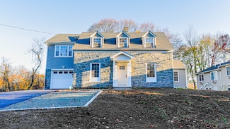 206 Huntington Turnpike, Bridgeport, CT 06610