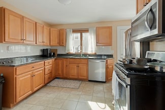 31-33 Underwood Ave Unit 1, West Newton, MA 02465