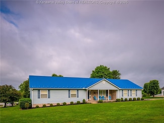 1 Northern Dancer Dr, Milton, WV 25541