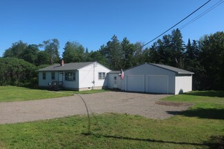 586 Main Rd, Eddington, ME 04428