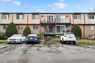 2 Silvestri Cir Unit 13, Derry, NH 03038