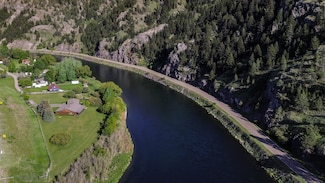 68 River Dr, Cascade, MT 59421