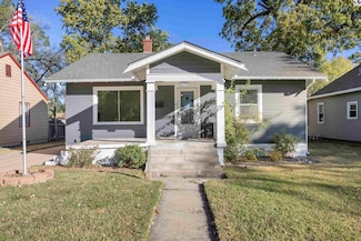 422 E 10th Ave, Hutchinson, KS 67501