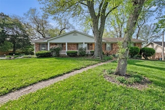 4044 Locke Ave, Bridgeton, MO 63044