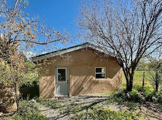 345 Upper Ranchitos Rd, Taos, NM 87571