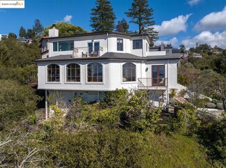 1061 Sterling Ave, Berkeley, CA 94708
